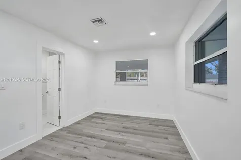 101 SW 53rd Avenue Plantation FL 33317