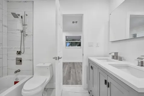 101 SW 53rd Avenue Plantation FL 33317