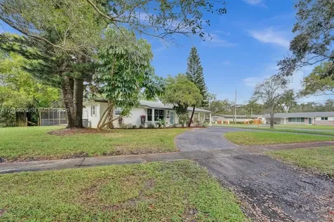 101 SW 53rd Avenue Plantation FL 33317