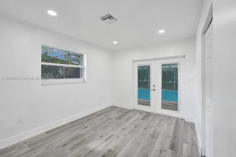 101 SW 53rd Avenue Plantation FL 33317