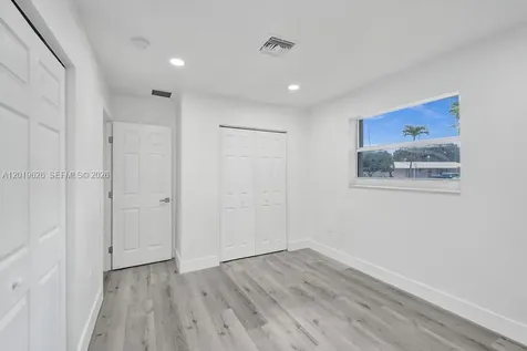 101 SW 53rd Avenue Plantation FL 33317