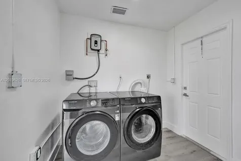 101 SW 53rd Avenue Plantation FL 33317