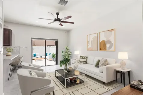 10560 W 33rd Way Hialeah FL 33018