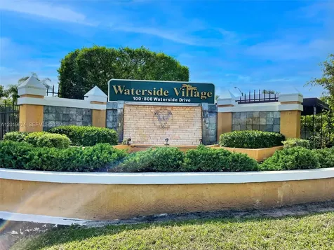 341 Waterside Drive Hypoluxo FL 33462