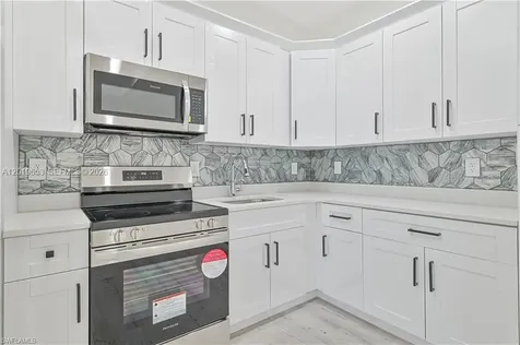 2223 Carver Avenue Other City - In The State Of Florida FL 33916
