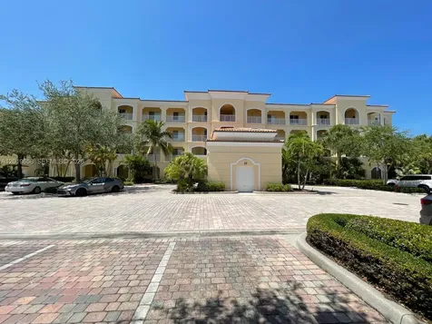 19 W Harbour Isle Drive W Fort Pierce FL 34949
