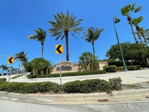 19 W Harbour Isle Drive W Fort Pierce FL 34949