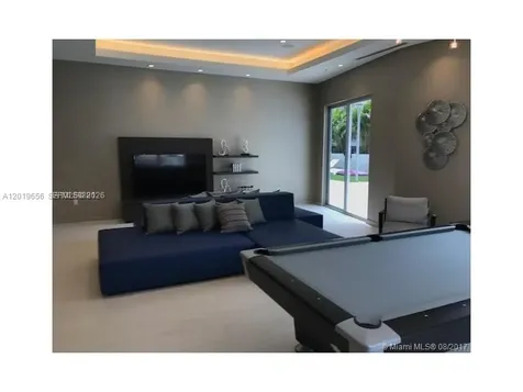 1010 SW 2nd Avenue Miami FL 33130