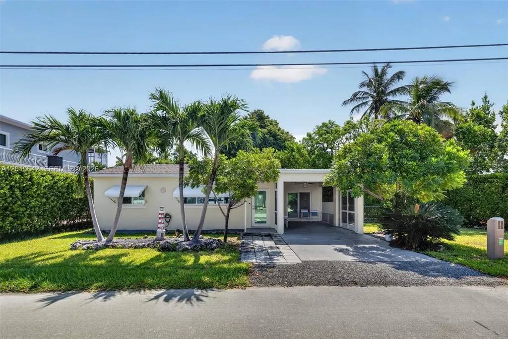 8 Ocean View Boulevard Key Largo FL 33037