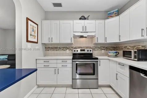 8 Ocean View Boulevard Key Largo FL 33037
