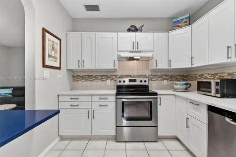 8 Ocean View Boulevard Key Largo FL 33037