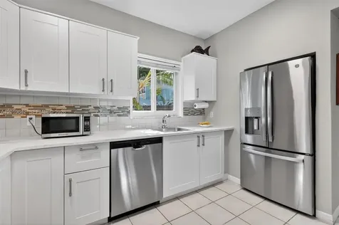 8 Ocean View Boulevard Key Largo FL 33037