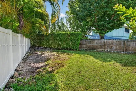 8 Ocean View Boulevard Key Largo FL 33037