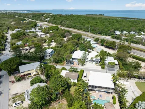 8 Ocean View Boulevard Key Largo FL 33037