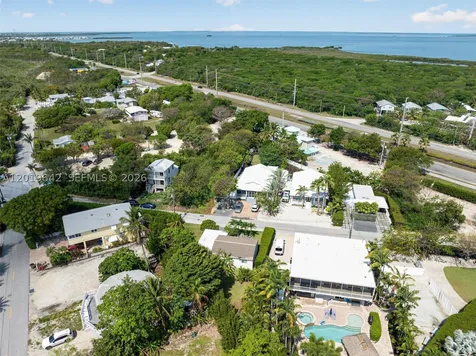 8 Ocean View Boulevard Key Largo FL 33037
