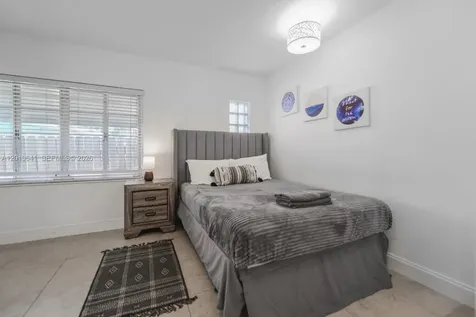 225 NW 14th Avenue Miami FL 33125