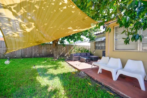 225 NW 14th Avenue Miami FL 33125
