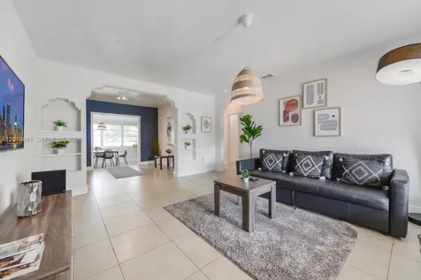 225 NW 14th Avenue Miami FL 33125