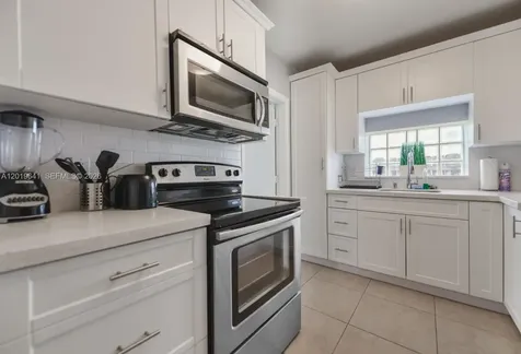 225 NW 14th Avenue Miami FL 33125