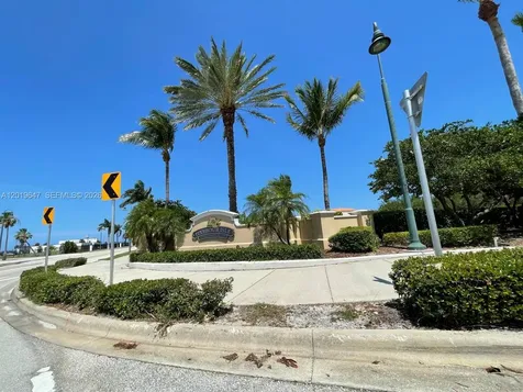 19 W Harbour Isle Drive W Fort Pierce FL 34949