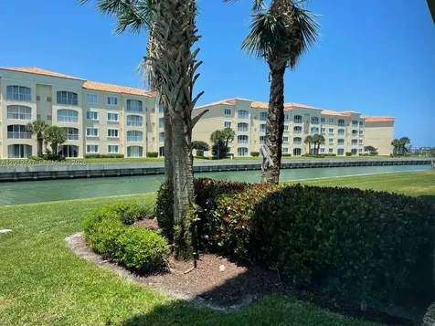 19 W Harbour Isle Drive W Fort Pierce FL 34949