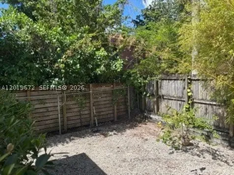3132 Elizabeth Street Miami FL 33133