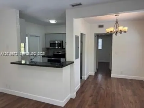3132 Elizabeth Street Miami FL 33133