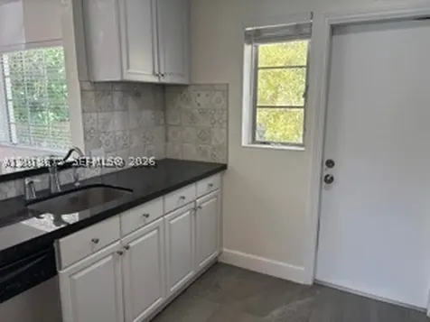 3132 Elizabeth Street Miami FL 33133