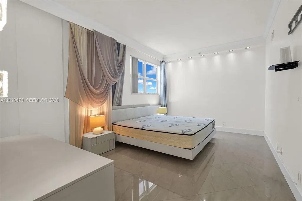 3001 S Ocean Drive Hollywood FL 33019