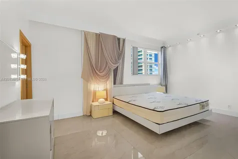 3001 S Ocean Drive Hollywood FL 33019