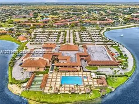 1401 SW 134th Way Pembroke Pines FL 33027