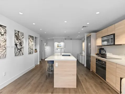 16385 Biscayne Boulevard North Miami Beach FL 33160