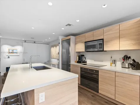 16385 Biscayne Boulevard North Miami Beach FL 33160