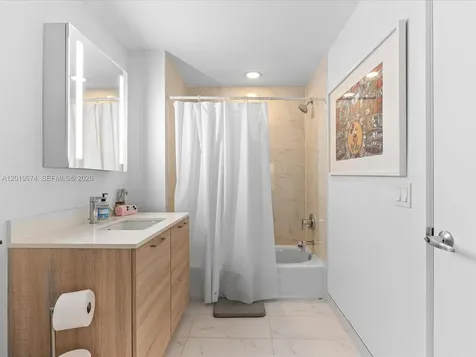16385 Biscayne Boulevard North Miami Beach FL 33160