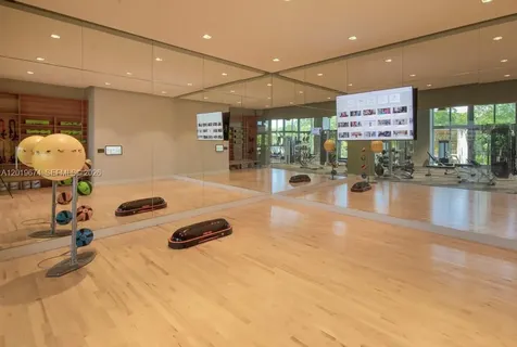 16385 Biscayne Boulevard North Miami Beach FL 33160
