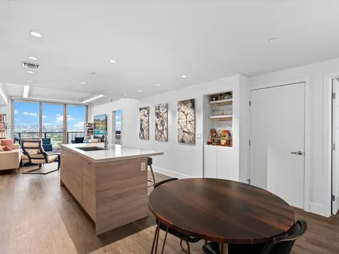16385 Biscayne Boulevard North Miami Beach FL 33160