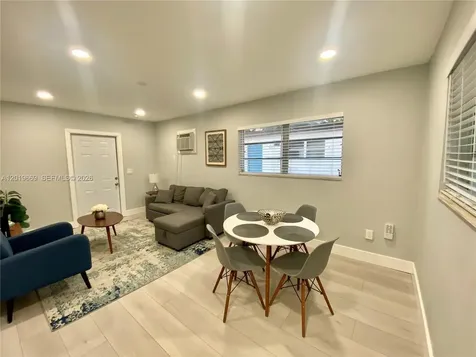 2512 Grant Street Hollywood FL 33020