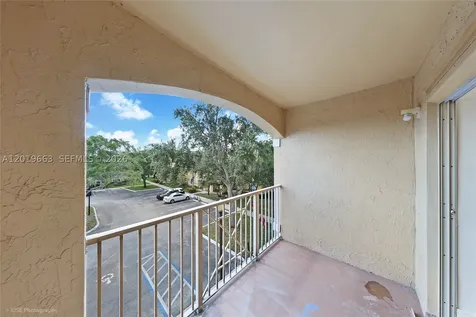 5570 NW 61st Street Coconut Creek FL 33073