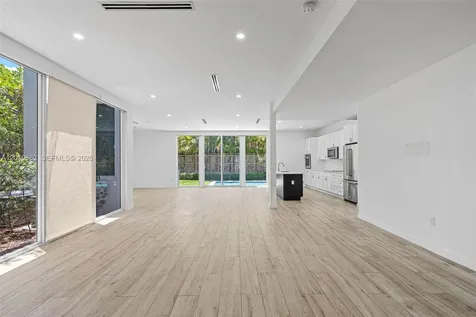 1816 SW 23rd Street Miami FL 33145
