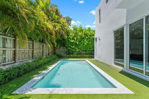 1816 SW 23rd Street Miami FL 33145