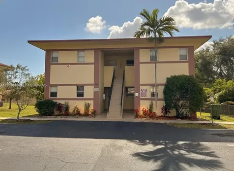 825 SW 10th Street Hallandale Beach FL 33009