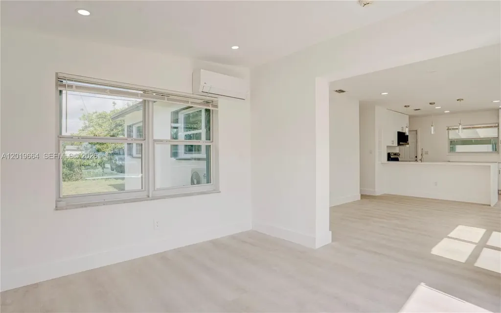 1031 NW 23rd Way Fort Lauderdale FL 33311