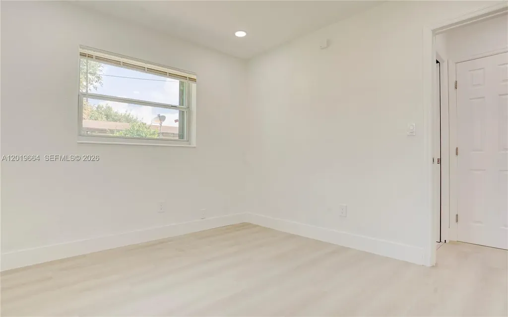 1031 NW 23rd Way Fort Lauderdale FL 33311