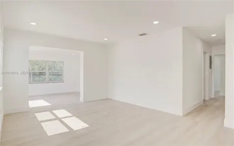 1031 NW 23rd Way Fort Lauderdale FL 33311