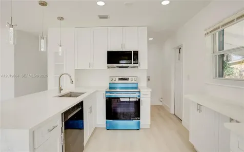 1031 NW 23rd Way Fort Lauderdale FL 33311