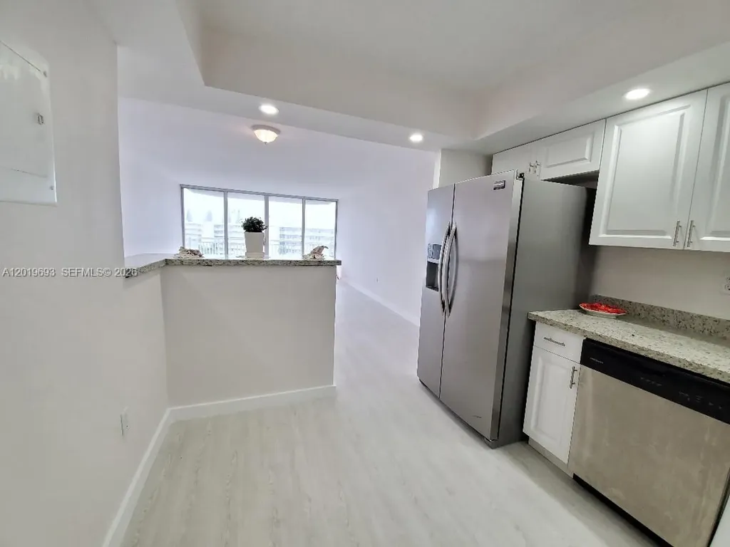 18011 Biscayne Boulevard Aventura FL 33160