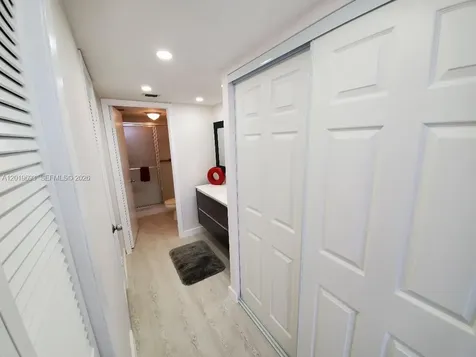 18011 Biscayne Boulevard Aventura FL 33160
