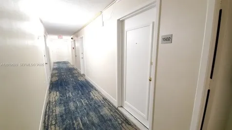 18011 Biscayne Boulevard Aventura FL 33160