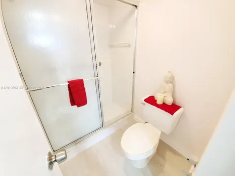 18011 Biscayne Boulevard Aventura FL 33160