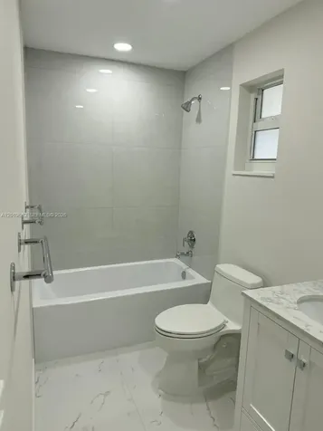 140 NW 87th Avenue Miami FL 33172